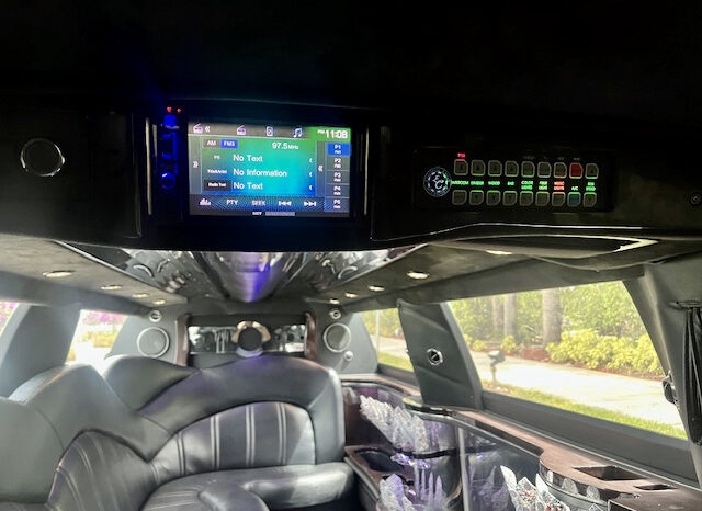 
								Stretch Limousine full									